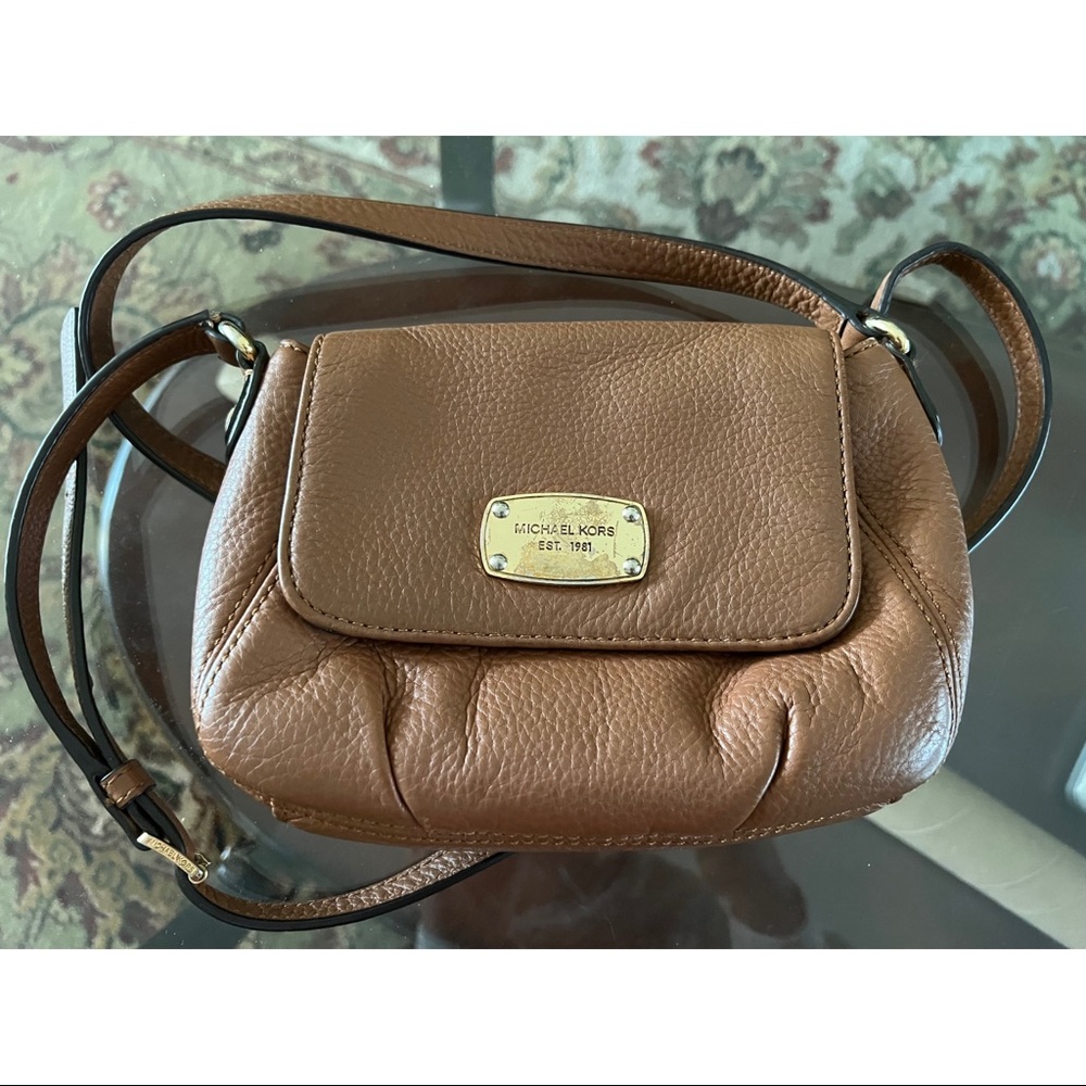 Michael Kors Cross Body Bag ($15 Bundle) - Picture 1 of 6